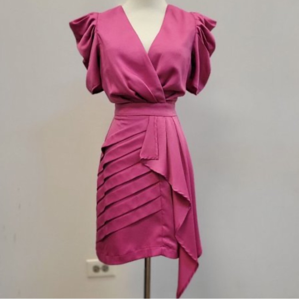 NWT FUCHSIA PINK MINI COCKTAIL DRESS WITH RUSHING